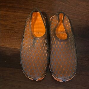 Swim shoes